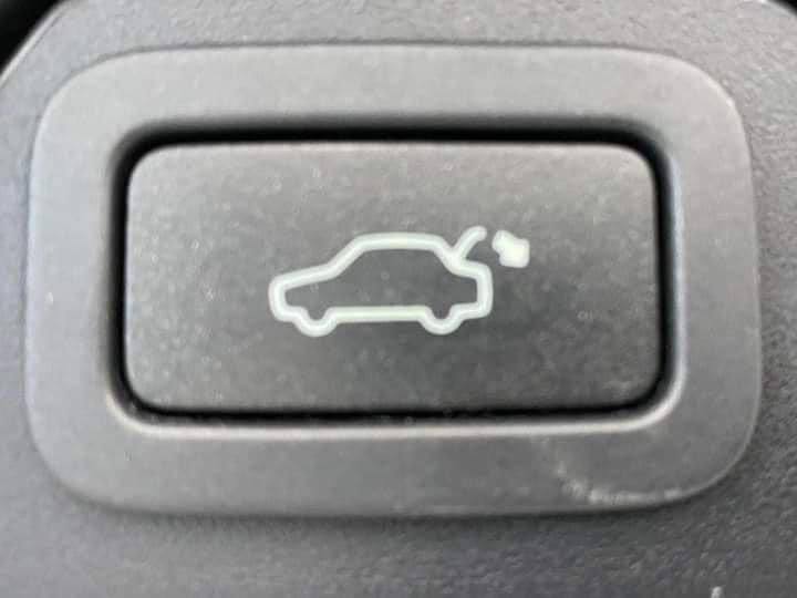 Range Rover Sport 3.0 SDV6 292CH AUTOBIOGRAPHY // 22”