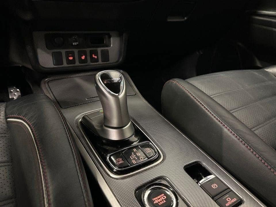 MITSUBISHI OUTLANDER 2.0 / AWD / PHEV / Hybride