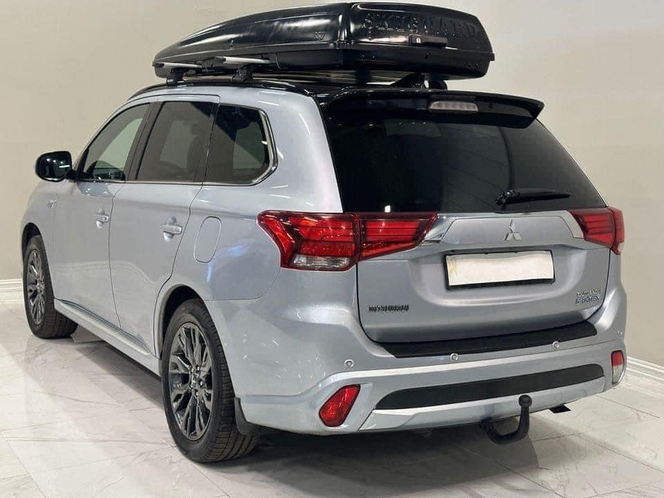 MITSUBISHI OUTLANDER 2.0 / AWD / PHEV / Hybride