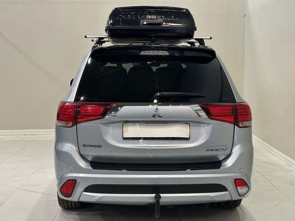 MITSUBISHI OUTLANDER 2.0 / AWD / PHEV / Hybride