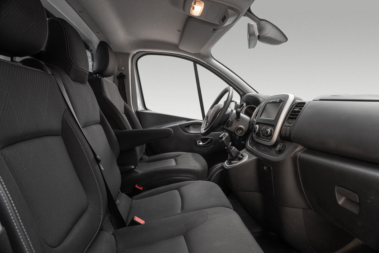 Renault Trafic 2,0dCi 145 L2H1