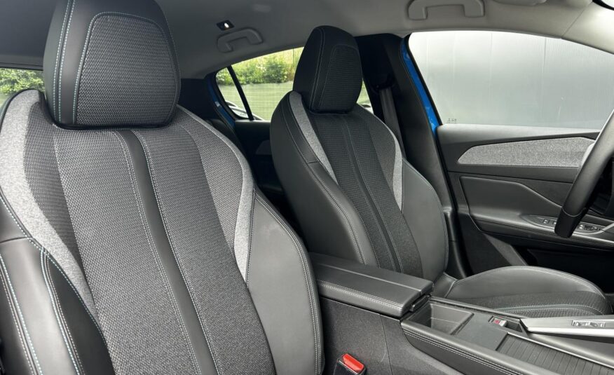 PEUGEOT 308 1.5 BlueHDi 130 EAT8 Allure Pack